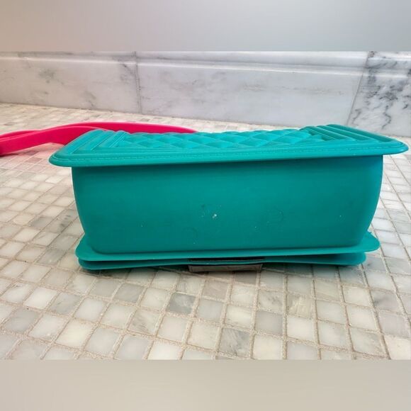 American Jewel Quilted Turquoise Pink Silicone Crossbody Purse - Picture 7 of 13